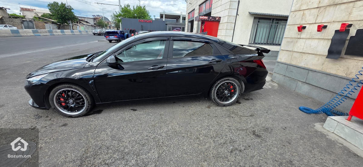 Hyundai elantra - image 5