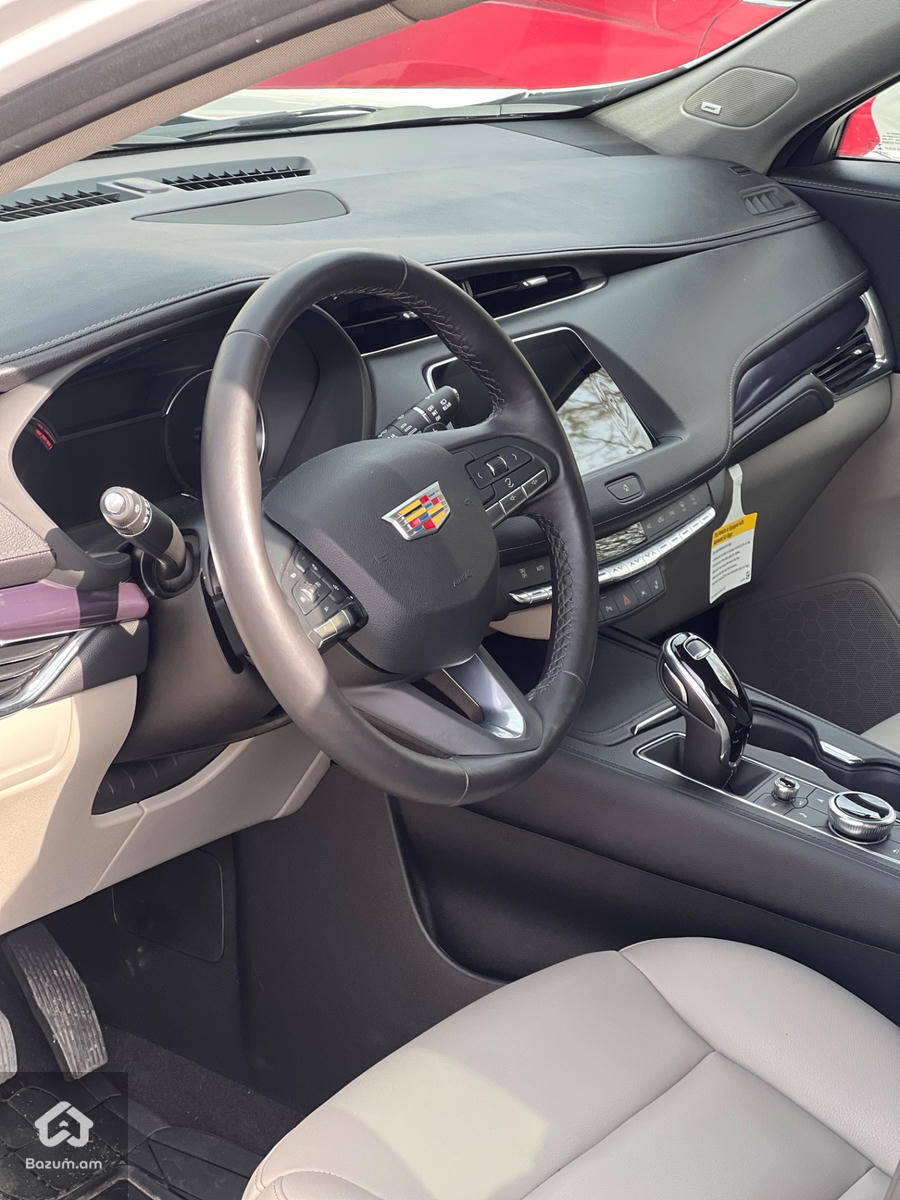 CADILLAC xt4  - image 12