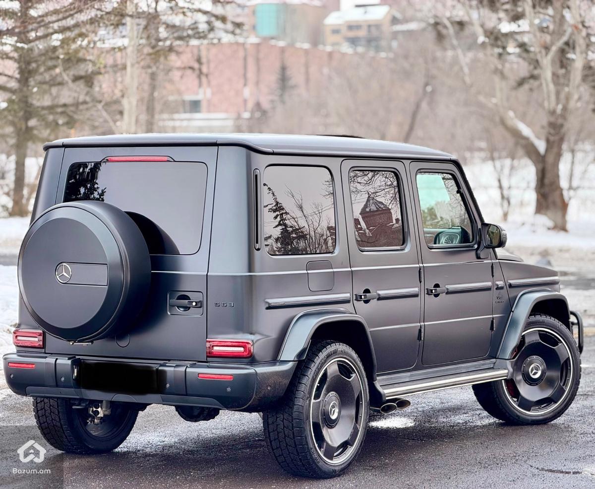 Mercedes Benz  - image 4