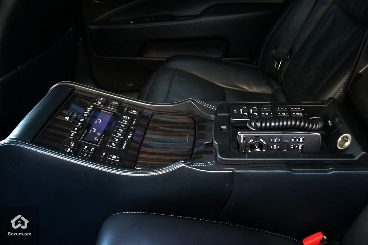 Lexus LS460l AWD - image 10