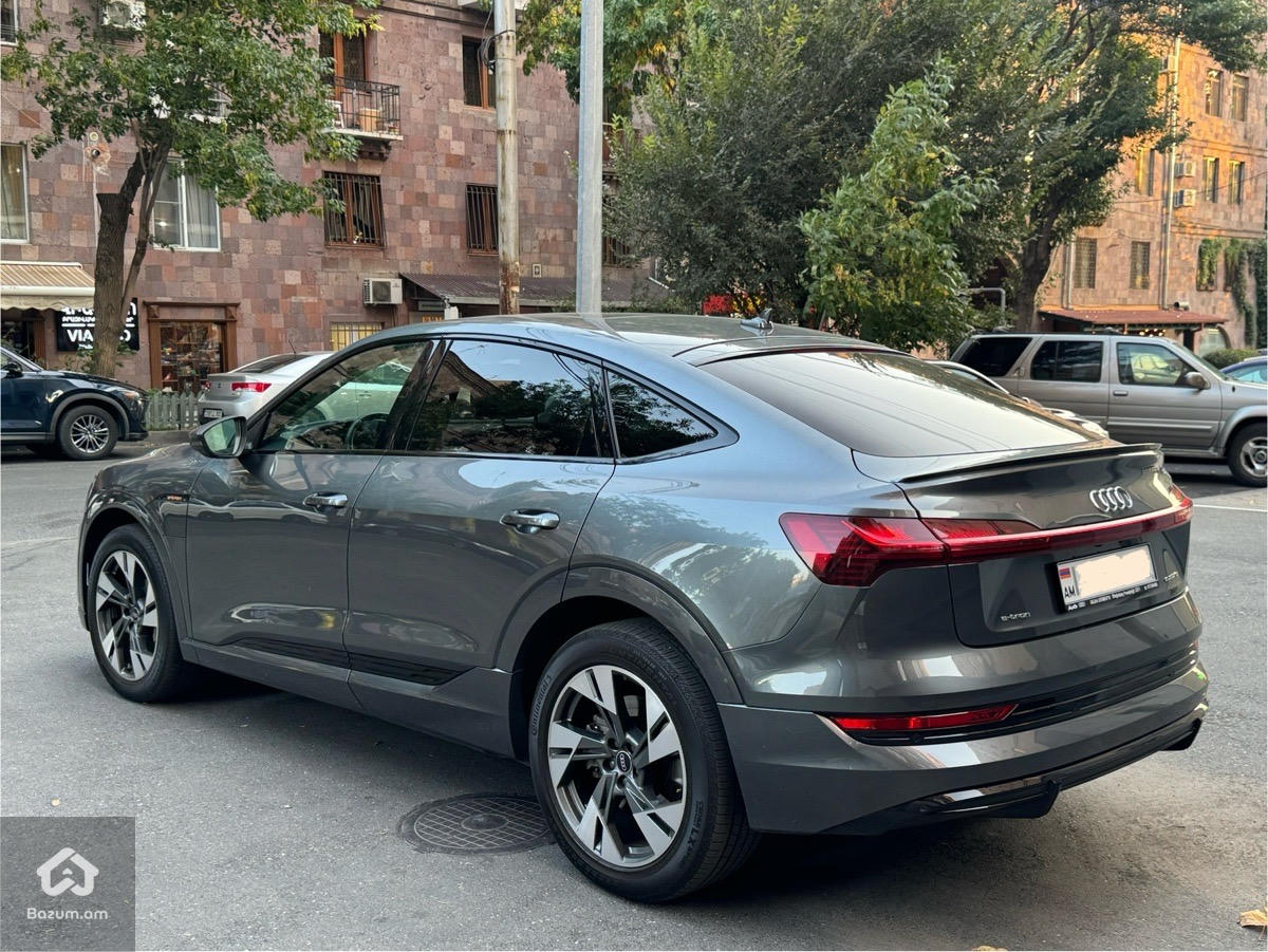 Audi e-tron S Sportback 2021 - image 6