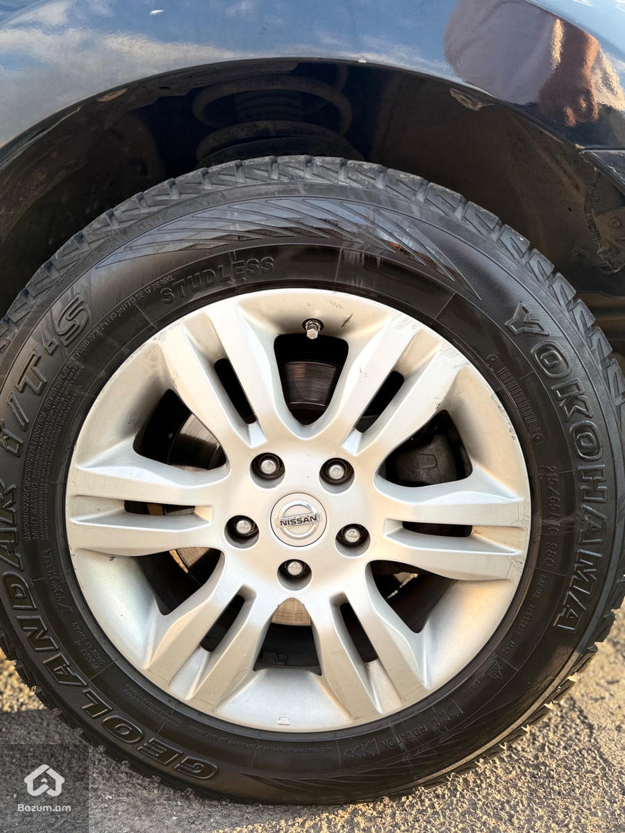 Nissan Altima  - image 13