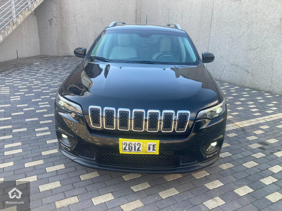 2020 Jeep Cherokee, Latitude Plus - image 8