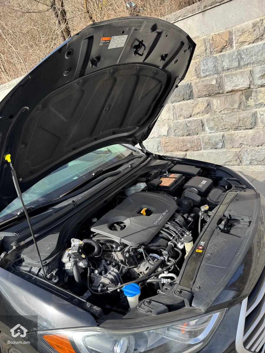 Hyundai Elantra - image 6