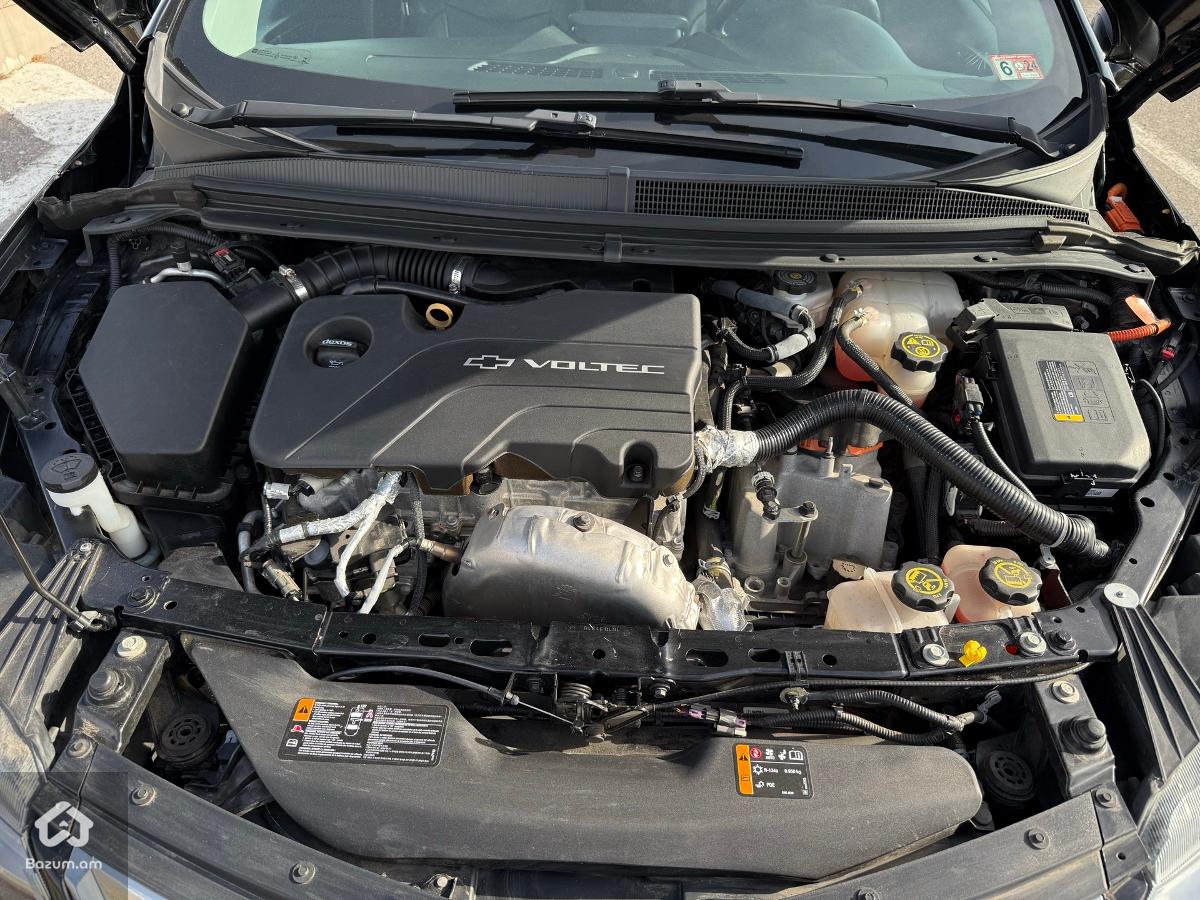 chevrolet Volt 2 - image 9