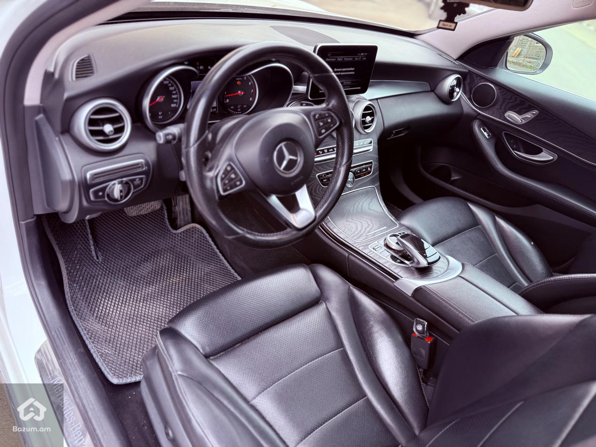 Mercedes C300 w205 - image 10