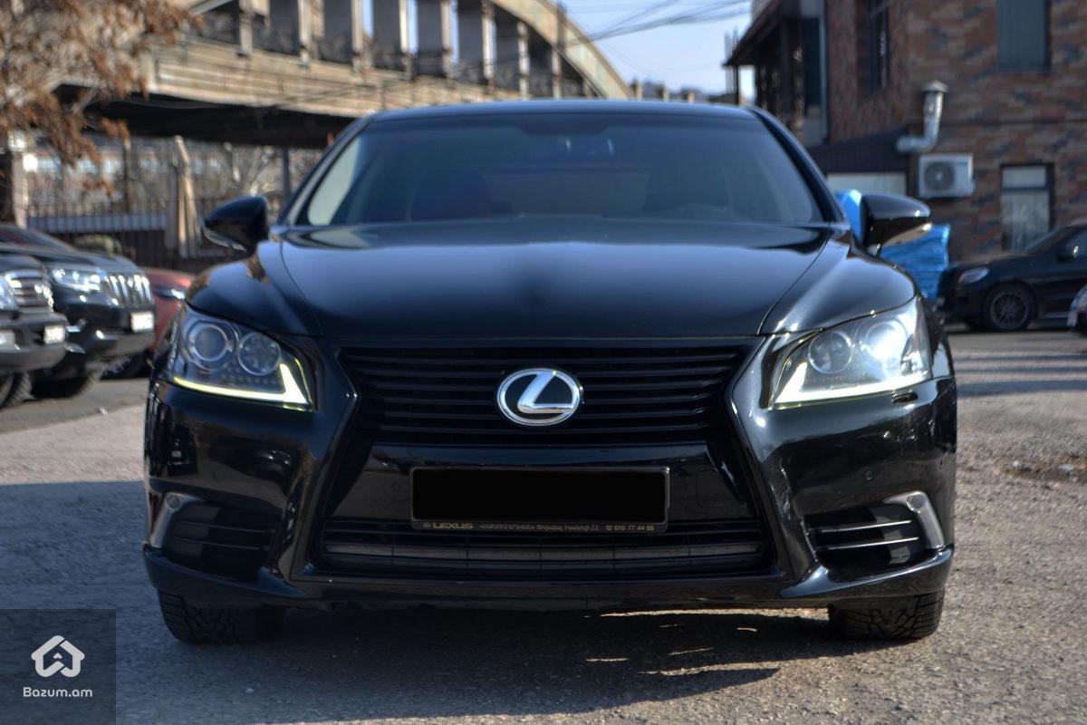 Lexus LS460l AWD - image 1