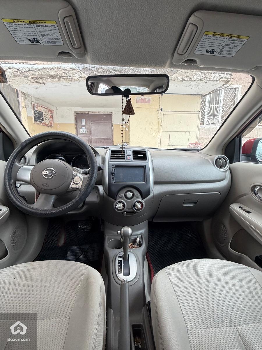 Nissan Versa SV - image 7