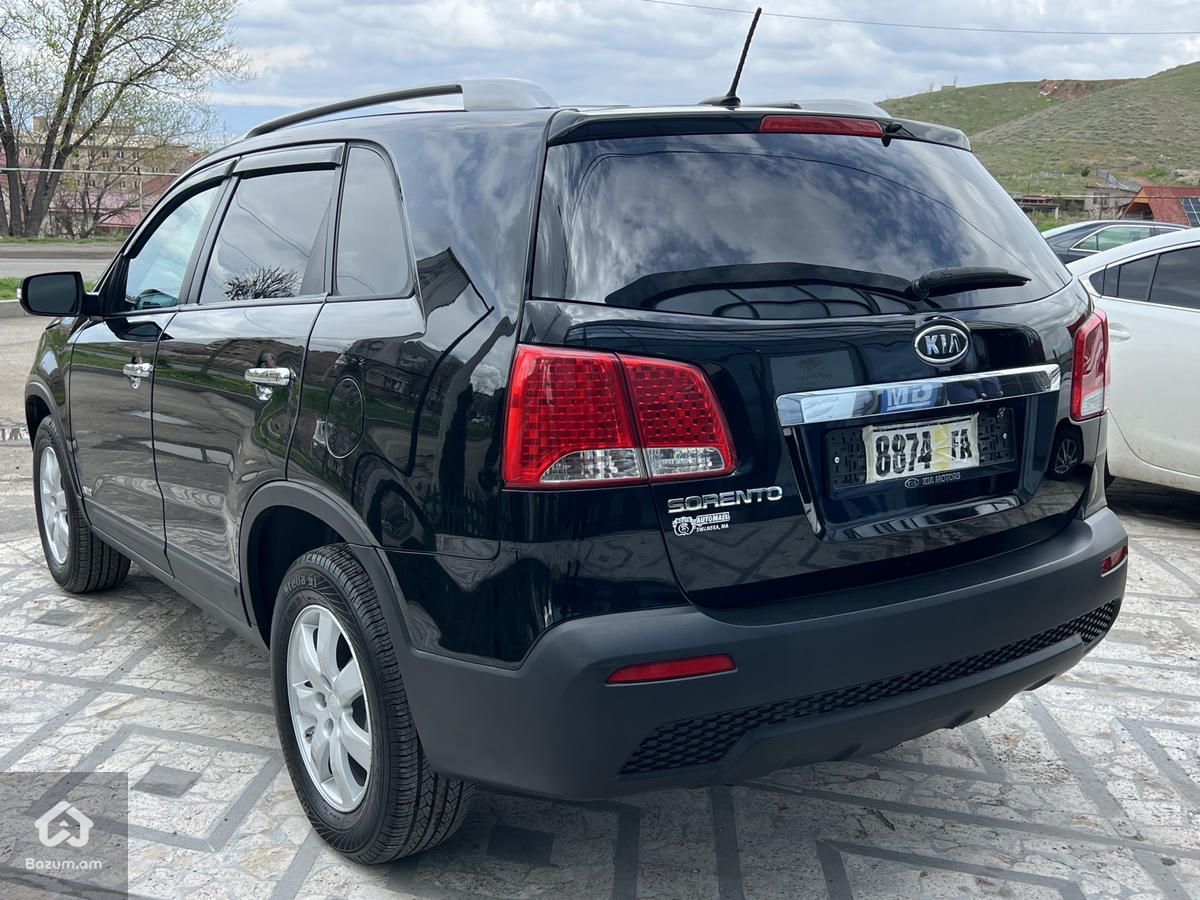 Kia Sorento 2011 - image 6