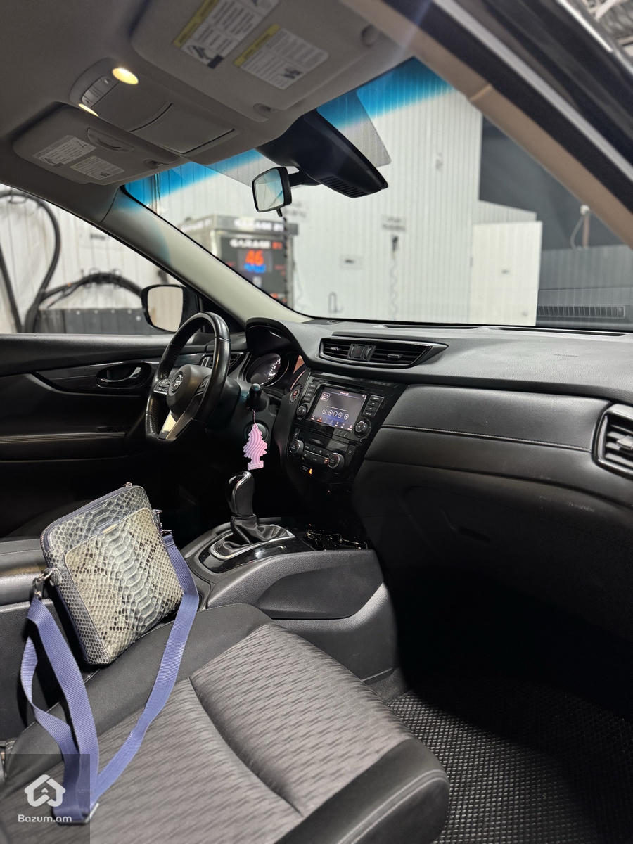 Nissan Rogue - image 10
