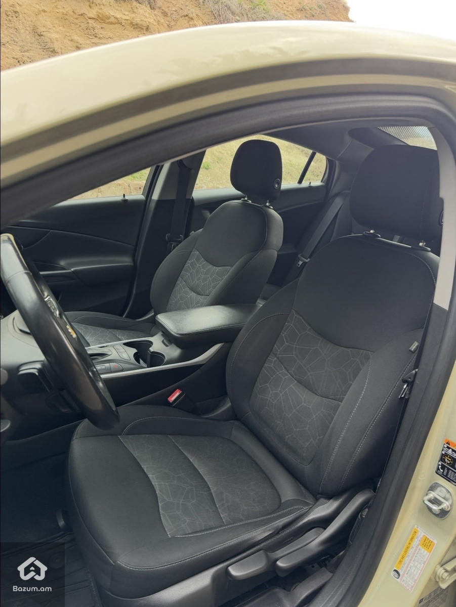 Chevrolet Volt 2 - image 7
