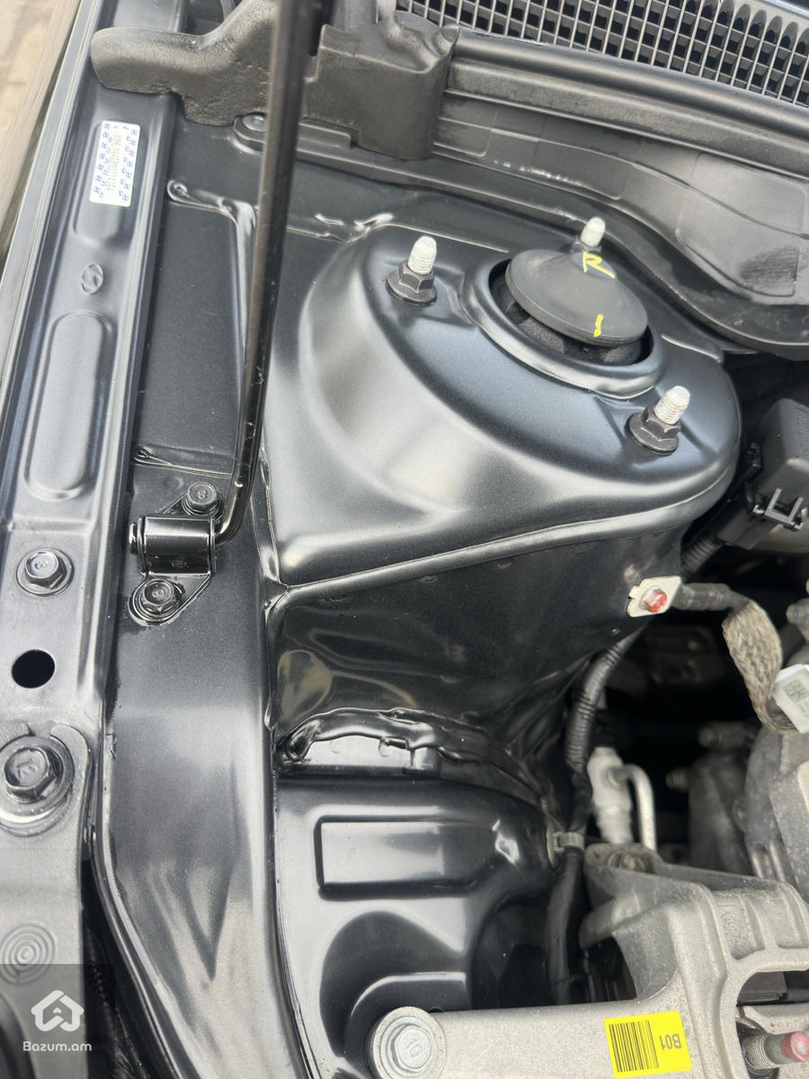 Elantra - image 25
