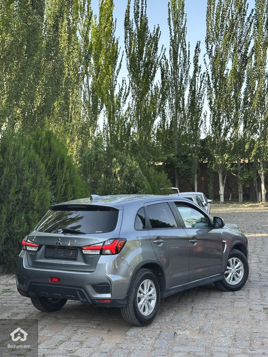 Mitsubishi Outlander 2.4 - image 3