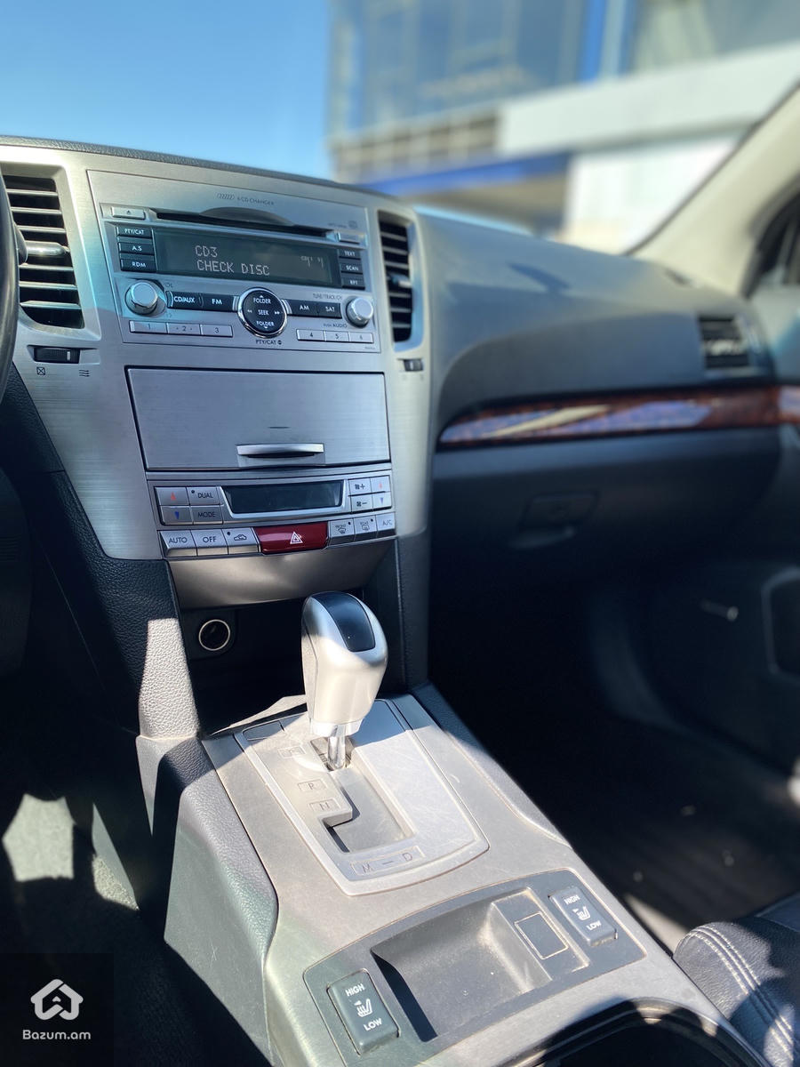 Subaru Legacy Limited - image 11