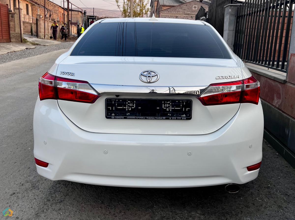 Toyota Corolla - image 3