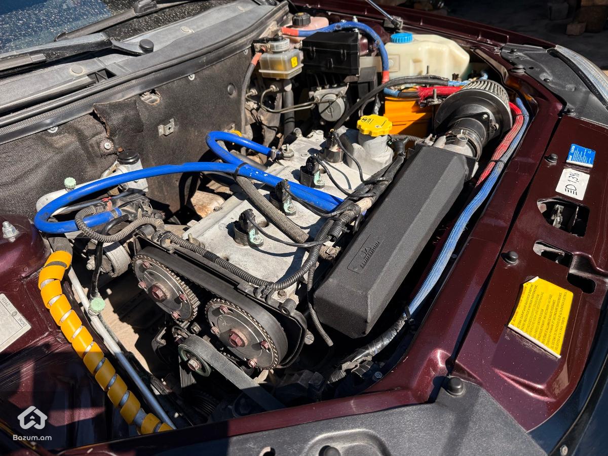 Lada Priora Coupe  - image 10