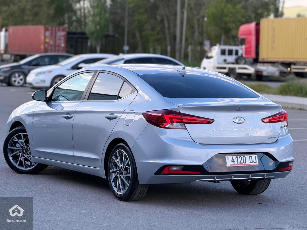 Hyundai  - image 28