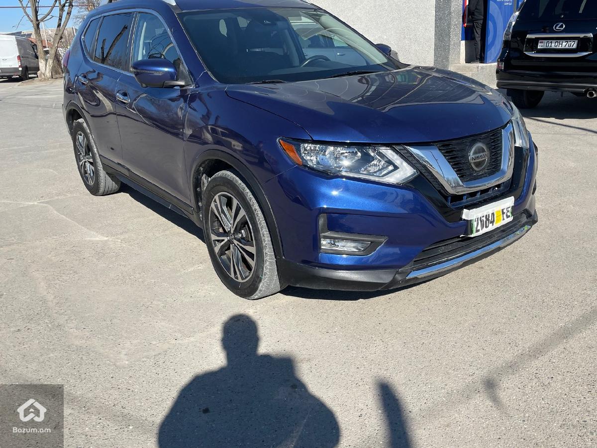 Nissan Rogue - image 4