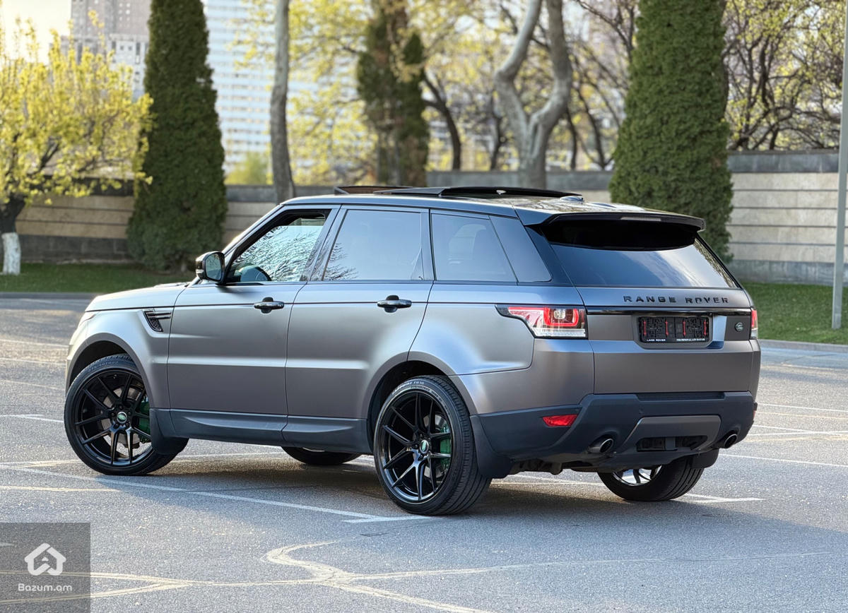 2014 Range Rover Sport 3.0L - image 3