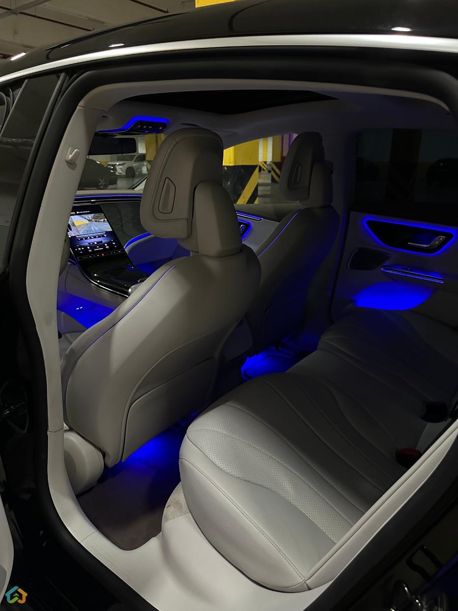 Mercedes EQE 350 4matic - image 11