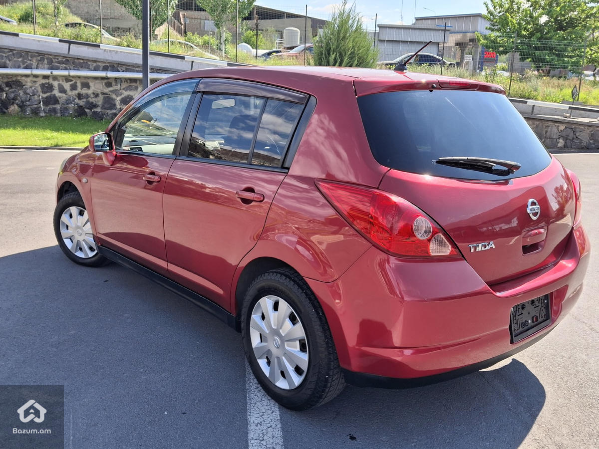 Nissan Tiida idealana vichak Anteriii - image 4