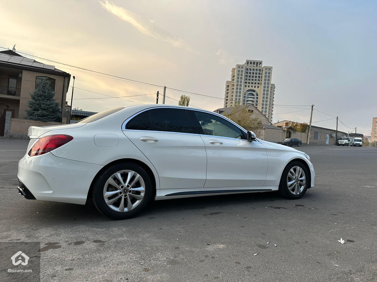 Mercedes C300  - image 4