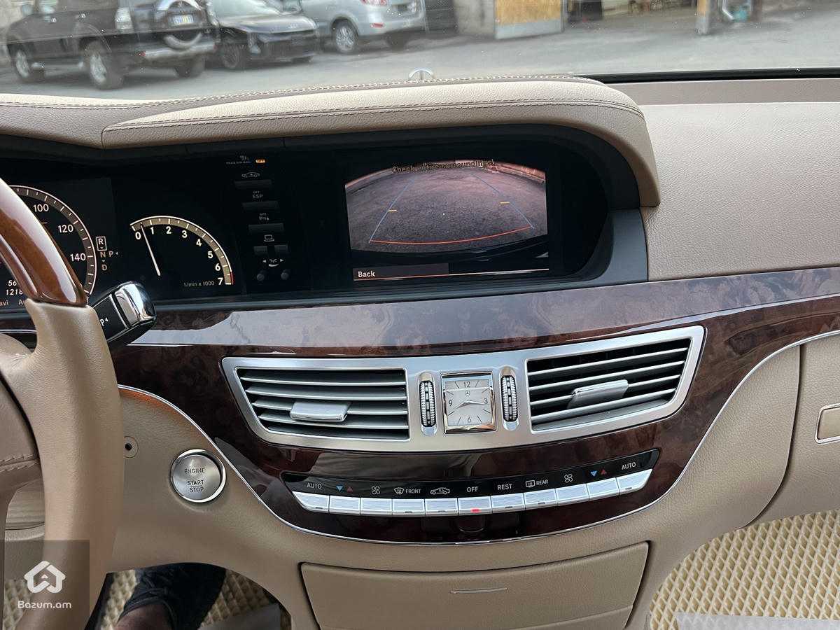Mercedes Benz W221 - image 14