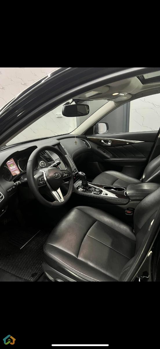 Infiniti Q50 Luxe - image 7