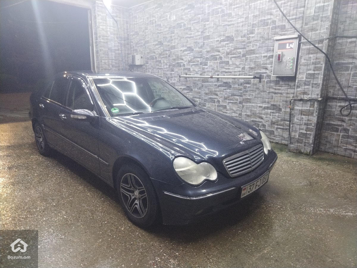 Mercedes-Benz 180 2001 - image 3
