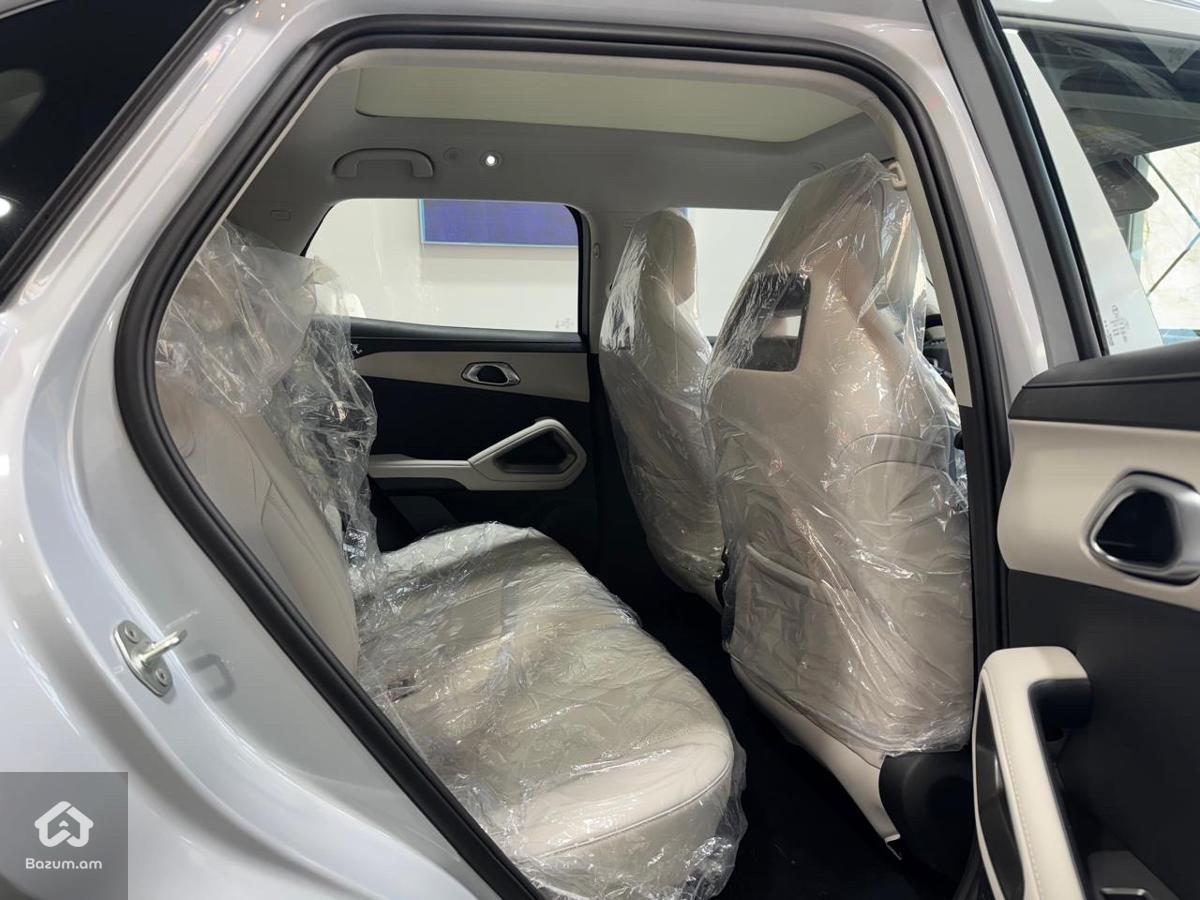 byd yuan up - image 6