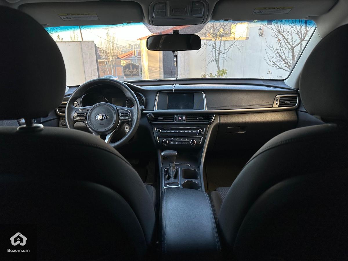 Kia Optima - image 7