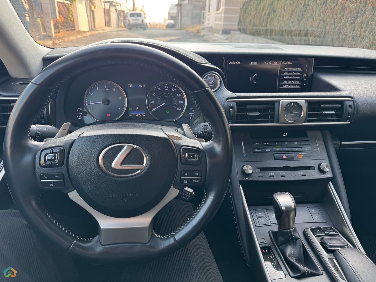 Lexus is 300 3.5 AWD - image 15