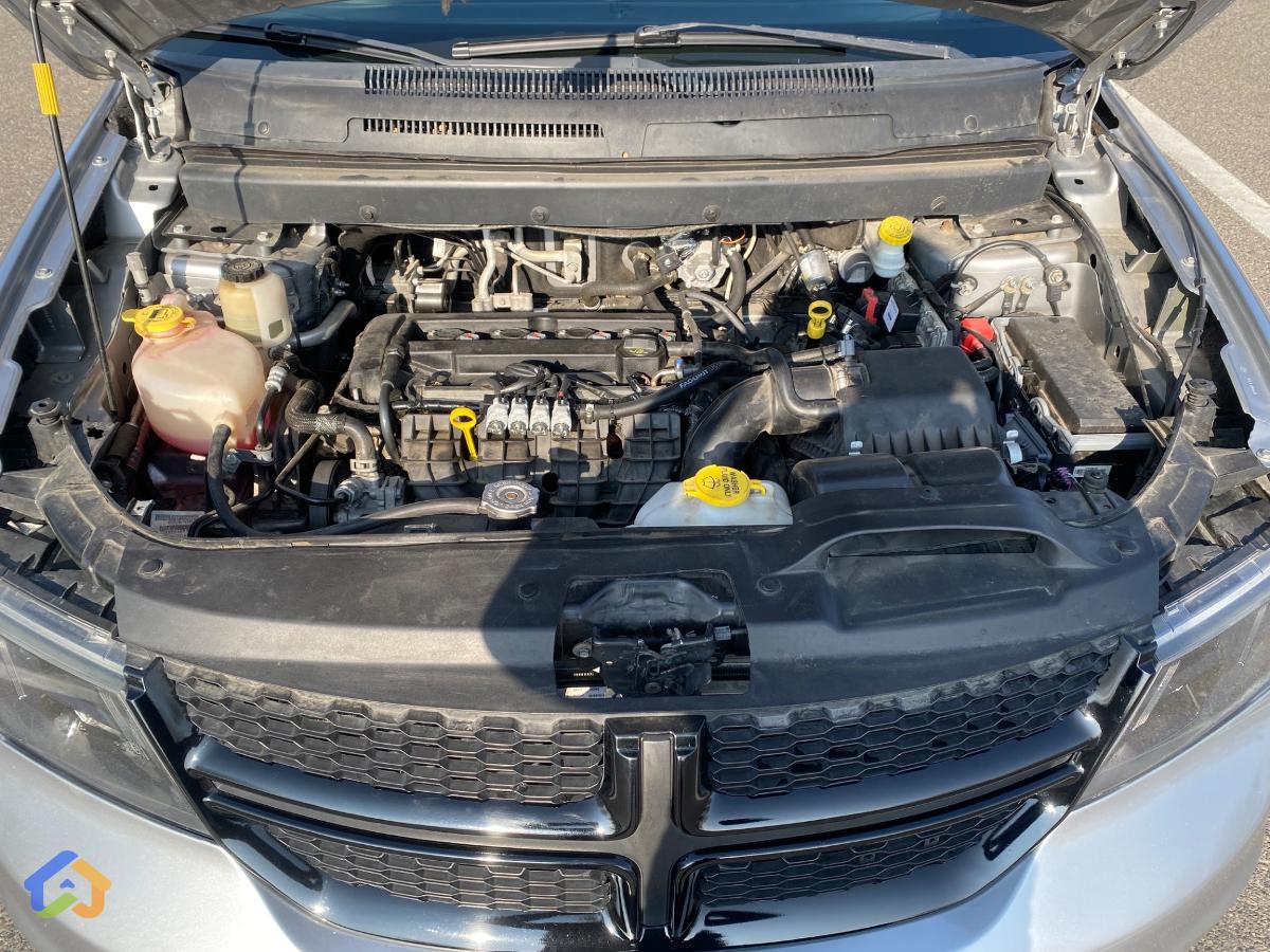 Dodge Journey Crossroad - image 14