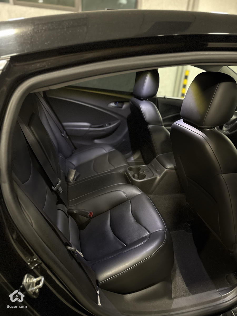 Chevrolet Volt 2 - image 7