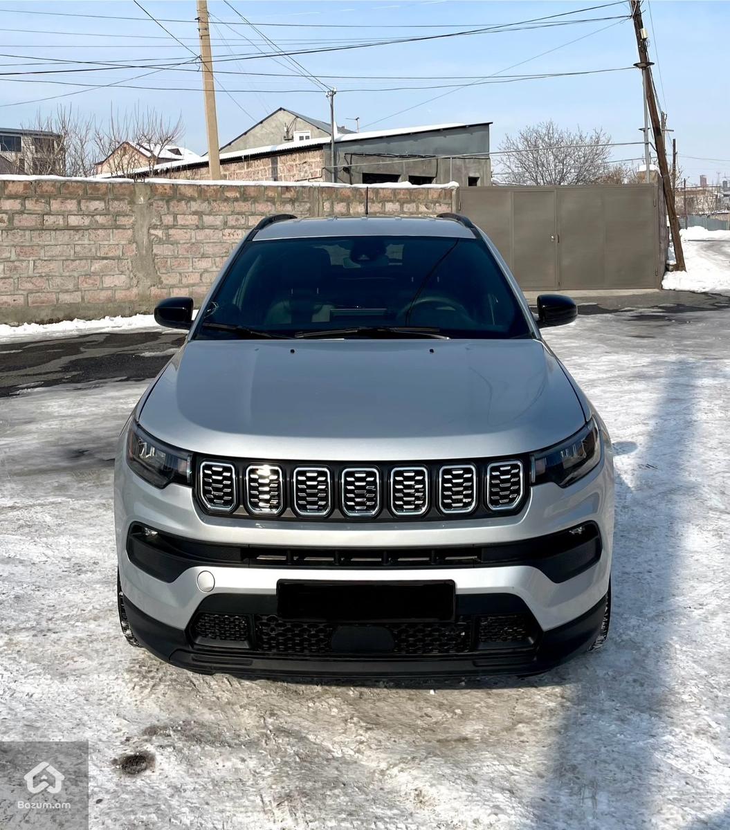 JEEP COMPASS LATITUDE - image 1