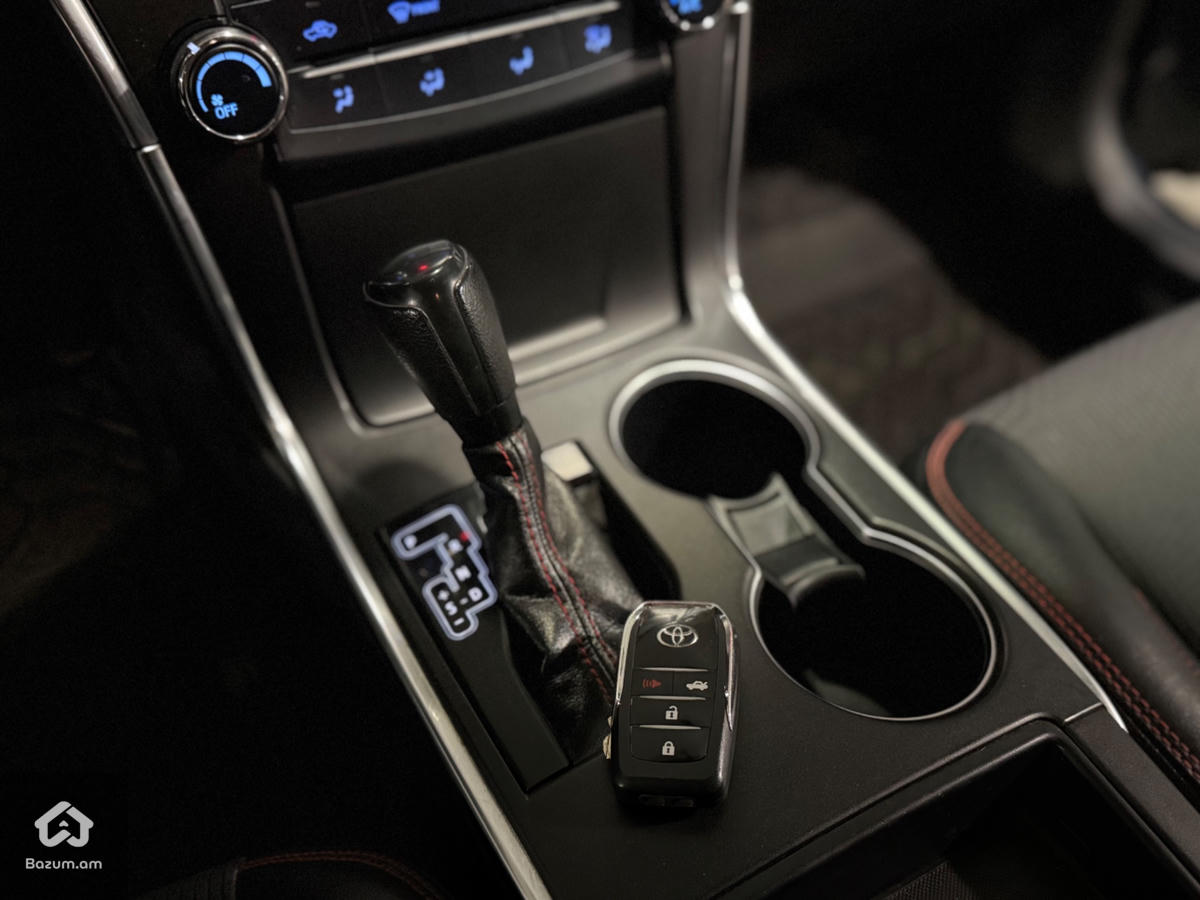 Toyota Camry 2017 - image 15