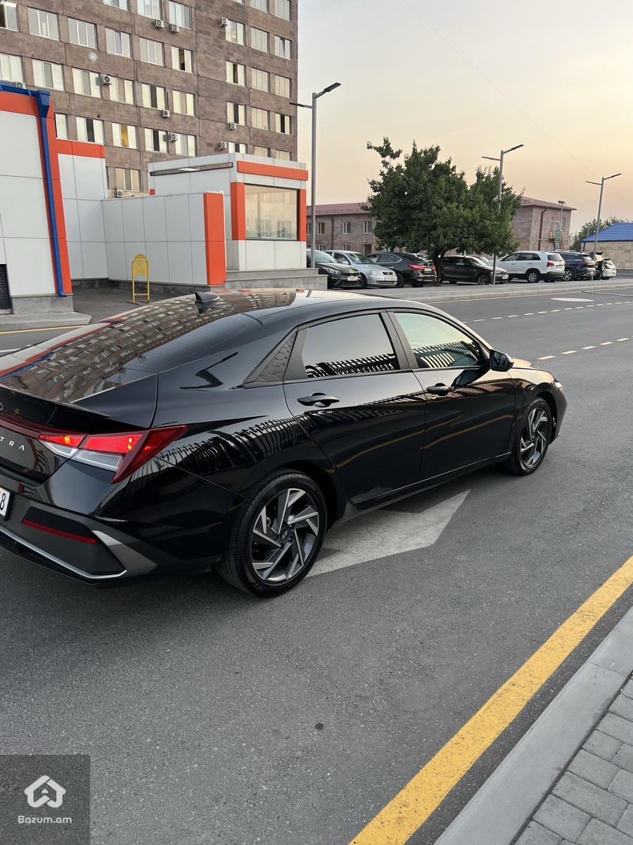 HYUNDAI ELANTRA 2025 - image 3