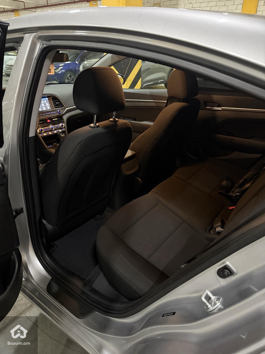 Hyundai Elantra 2020 - image 8