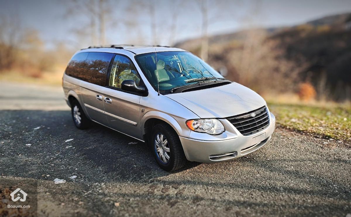 Chrysler Town & Country 2005 Touring Stow'n'go - image 13