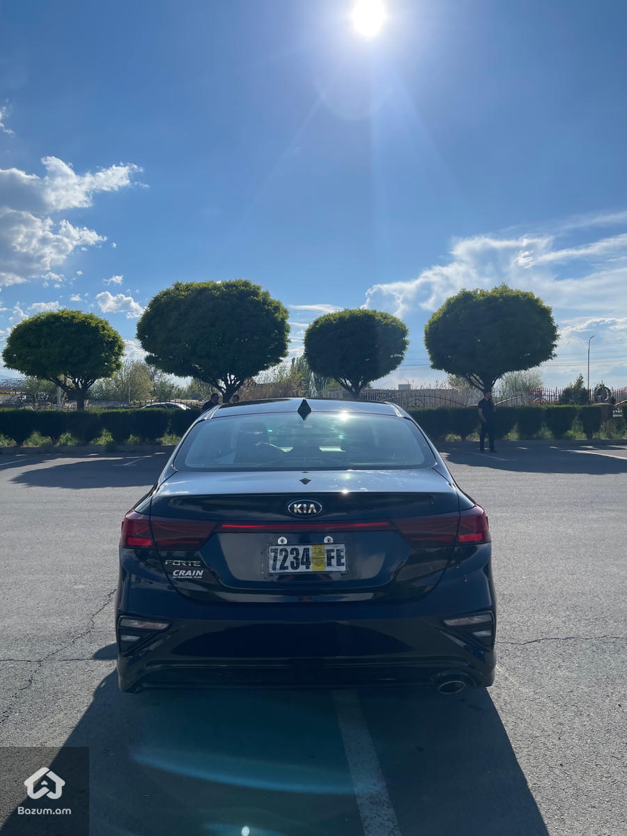 Kia Forte - image 2