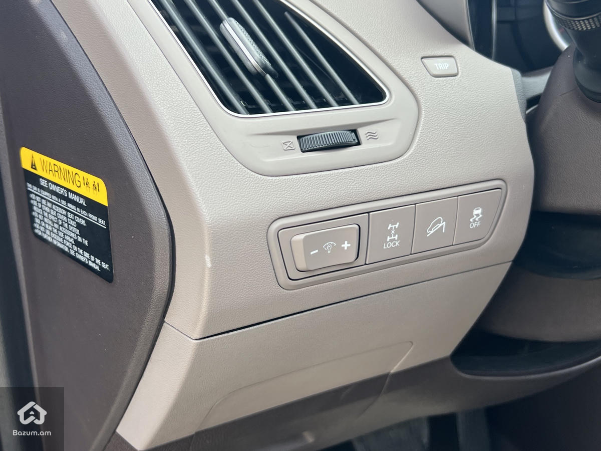 Hyundai Tucson - image 12