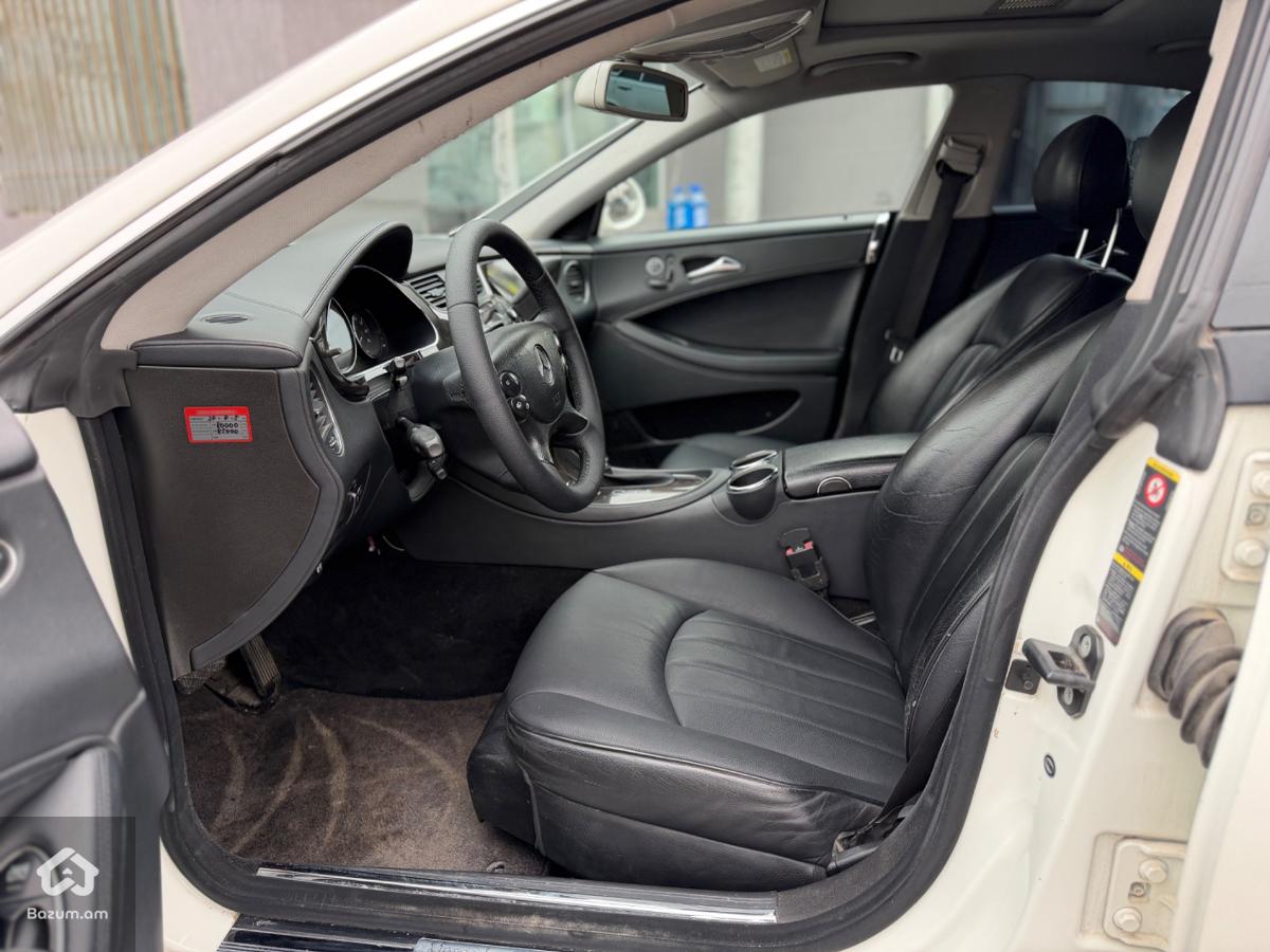 Mercedes-Benz CLS350  - image 9