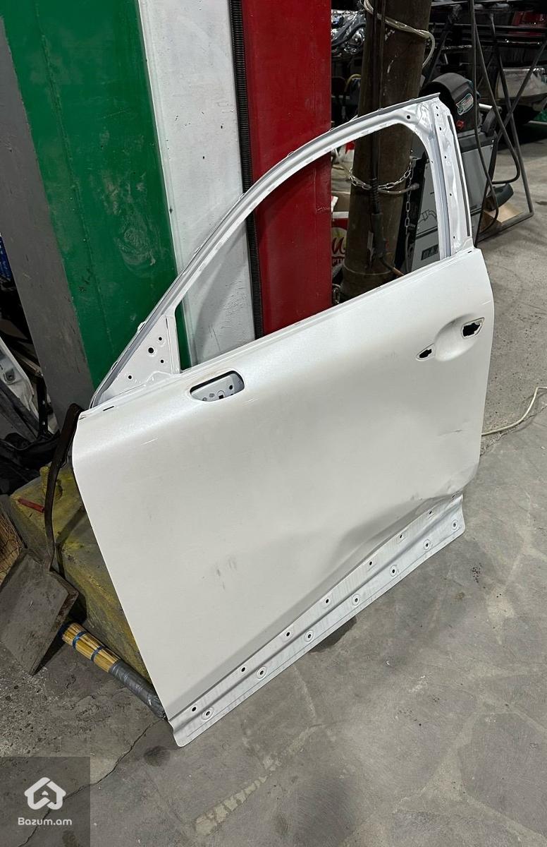 MAZDA CX-30 մեքենայի ձախ կողմի հետևի և առջևի դռներ - image 2