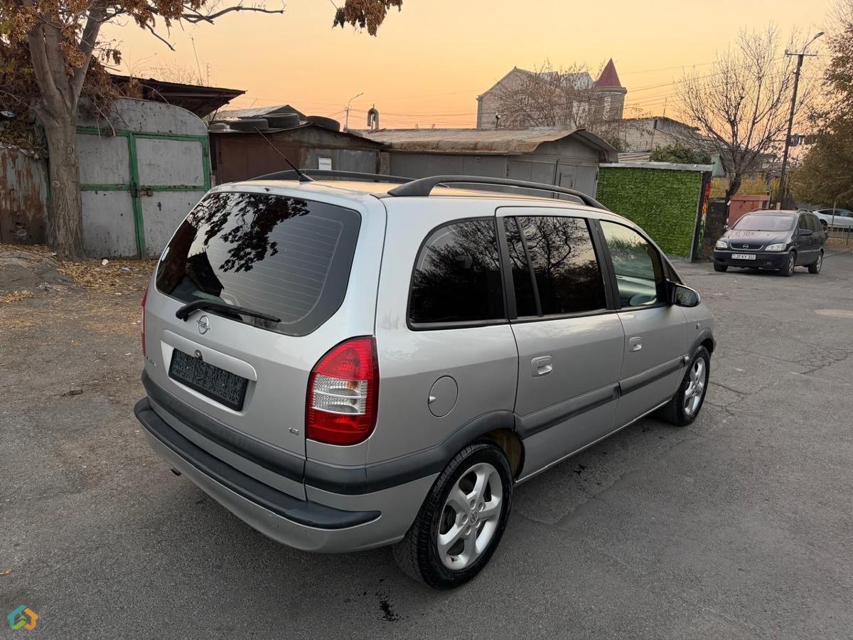 Opel Zafira 1.8Z - image 17