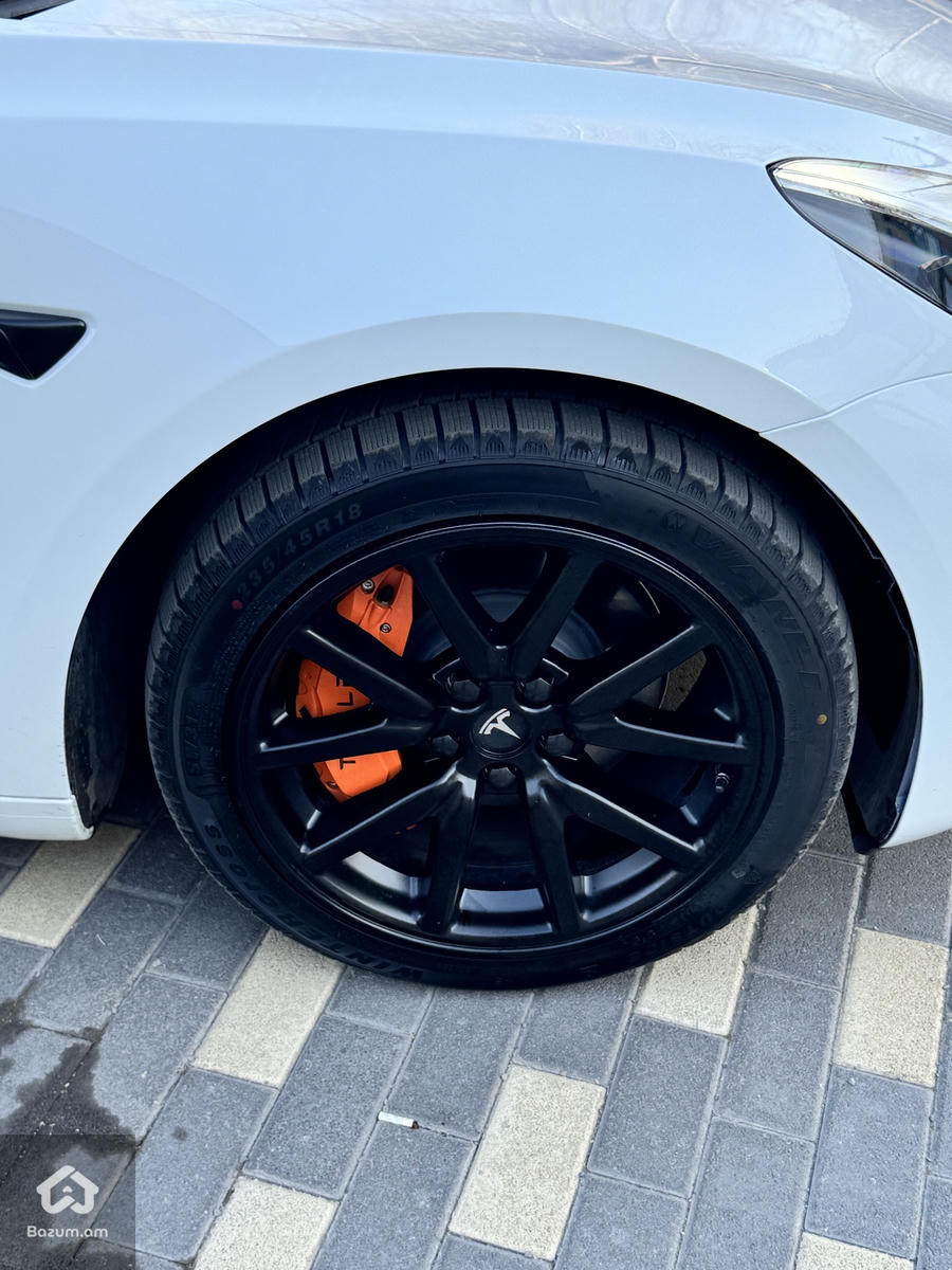 Tesla model 3 2023 - image 10