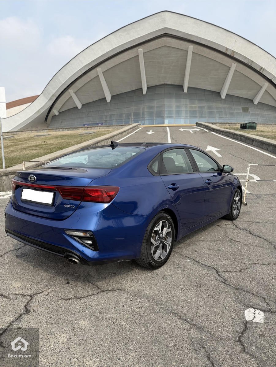 Kia Forte 2018 FE 2.0L - image 9