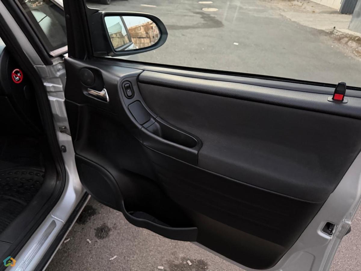 Opel Zafira 1.8Z - image 28