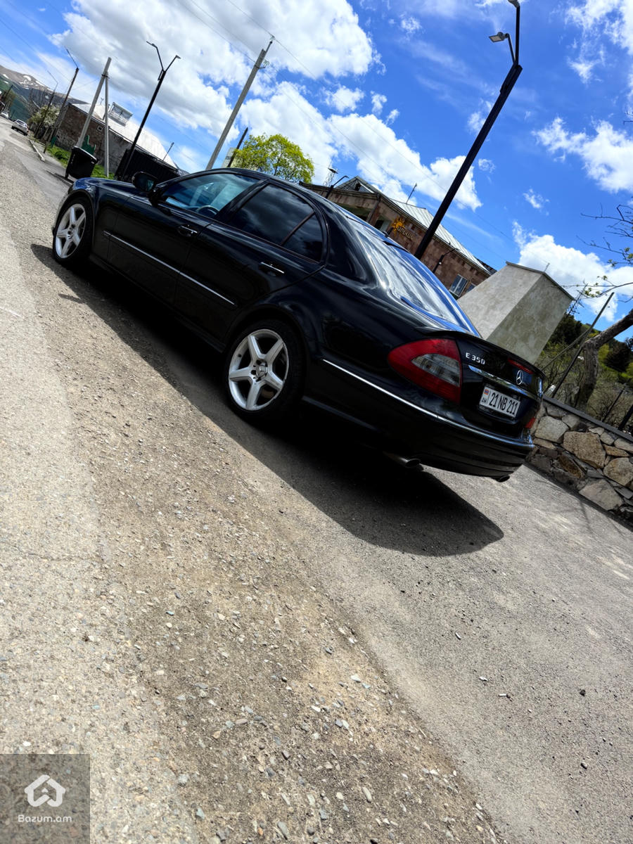 Mercedes - image 4
