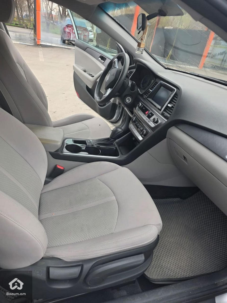 Hyundai Sonata  - image 7