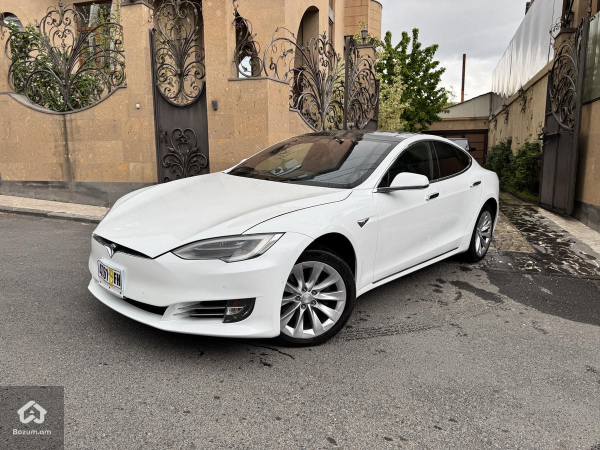 Tesla Model S 90D - image 2